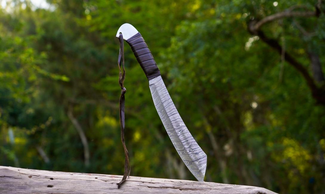 手工大馬士革砍刀：附真皮鞘，戶外生存狩獵超猛利器！